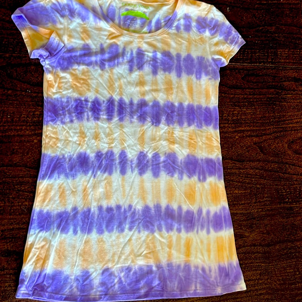 Free!! Earth Yoga women’s medium top